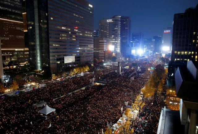 韩国总统官邸附近部署超2800名警力，引发安全警戒与民众高度关注