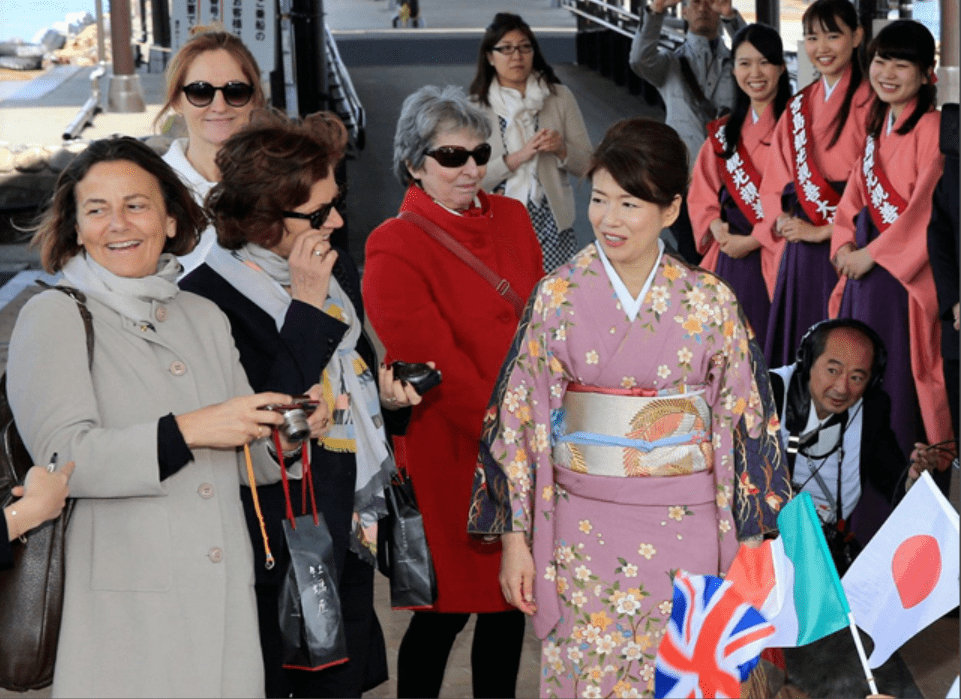 日本第一夫人外交首秀引关注，开启外交新篇章