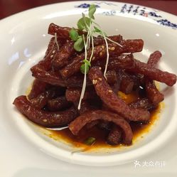 探寻山东名菜背后的故事与文化内涵，全网瞩目的一道美食之旅