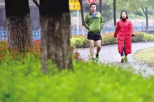 应对气温骤降挑战，多地气温大跳水应对策略